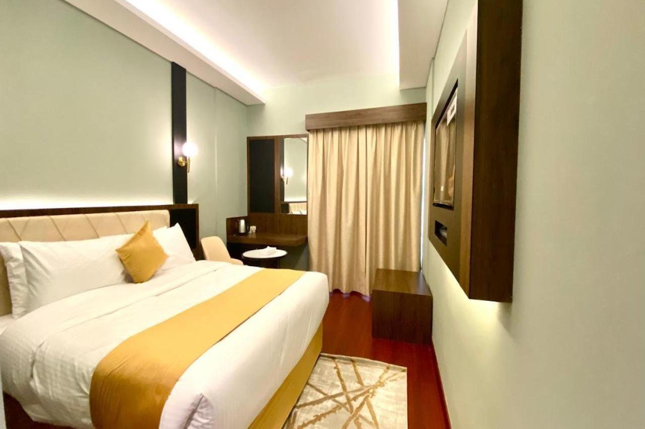 Sun City International Hotel Dubai Exterior photo
